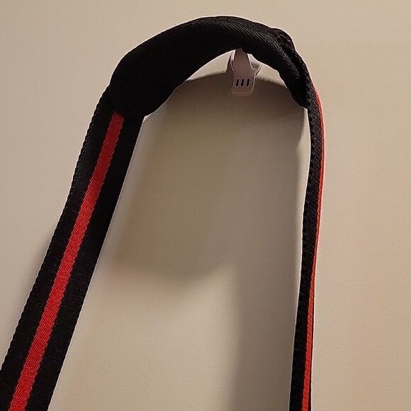 Flyte Nylon Quilted Messenger Crossbody Adjustable Strap Red Bag - Picture 7 of 10